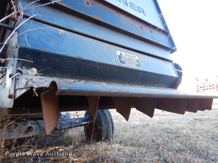image for item MM9814 Gleaner M  combine