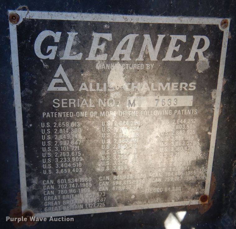 image for item MM9814 Gleaner M  combine