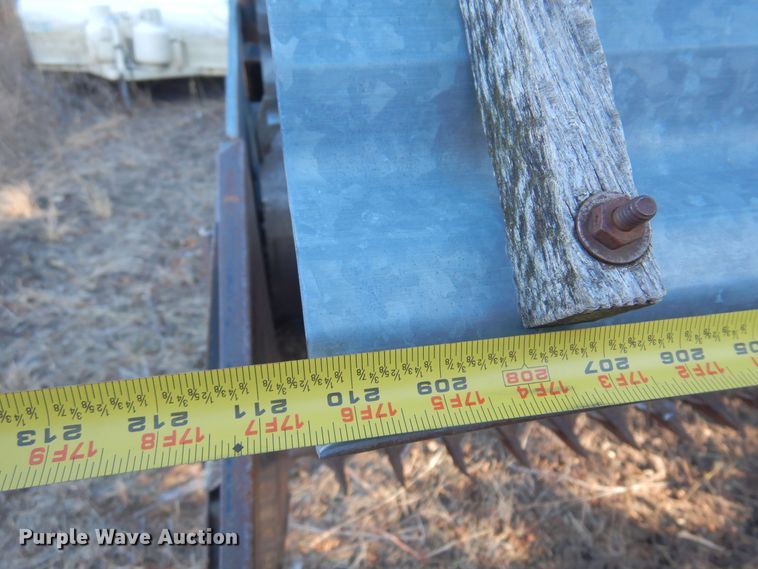 image for item MM9815 1980 Gleaner L2  combine