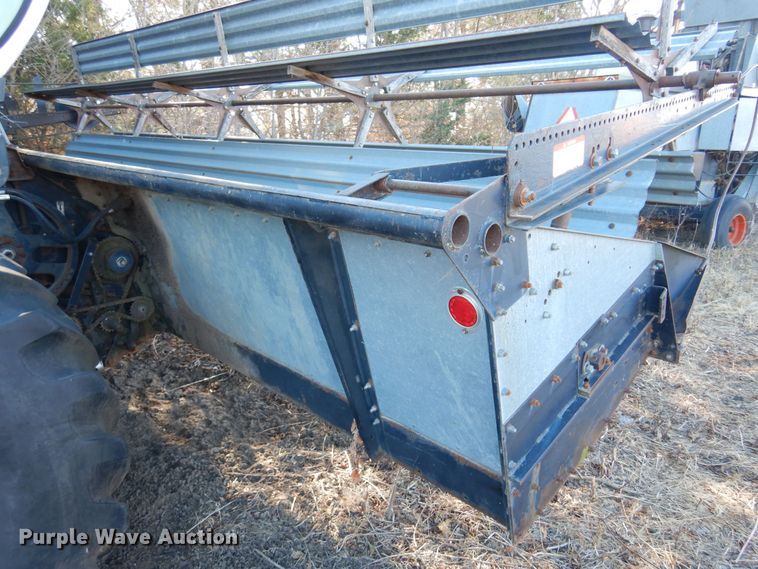 image for item MM9815 1980 Gleaner L2  combine