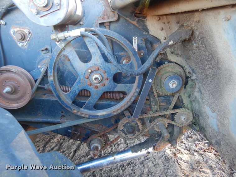 image for item MM9815 1980 Gleaner L2  combine