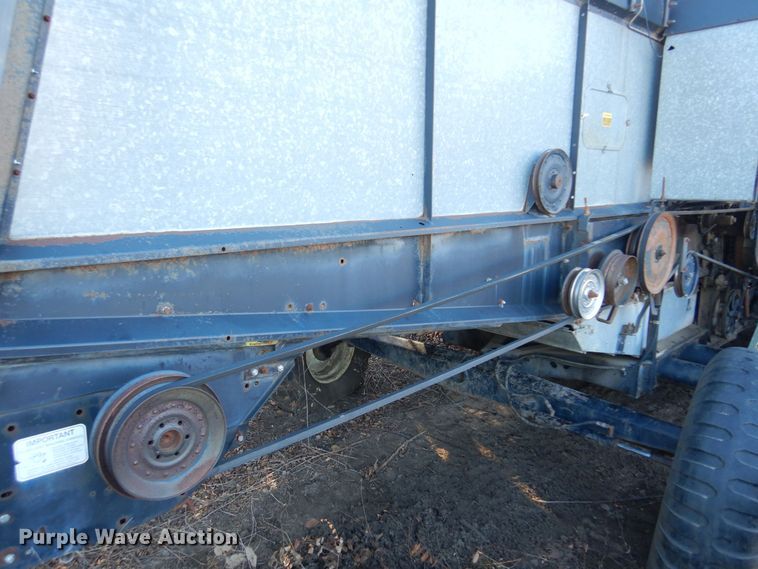 image for item MM9815 1980 Gleaner L2  combine