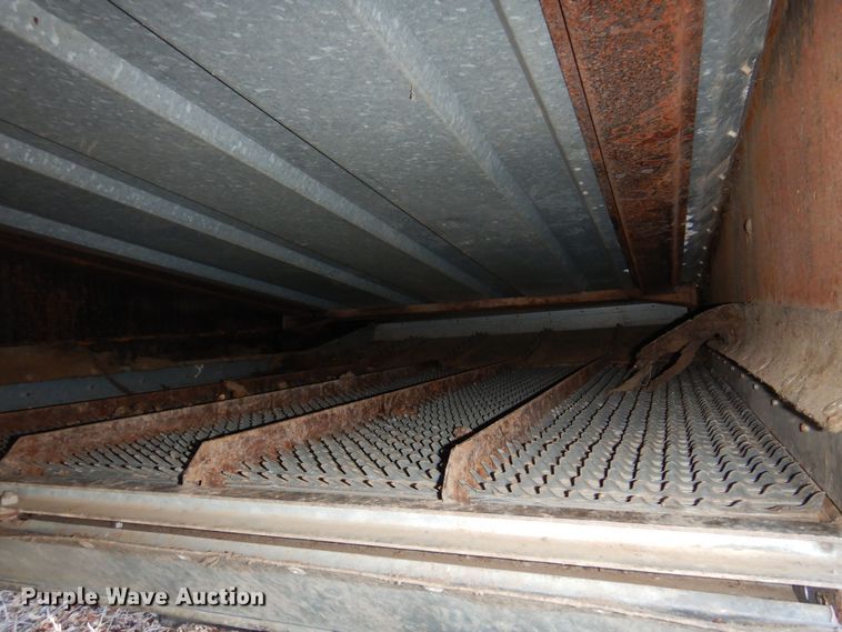 image for item MM9815 1980 Gleaner L2  combine