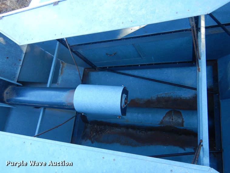 image for item MM9815 1980 Gleaner L2  combine