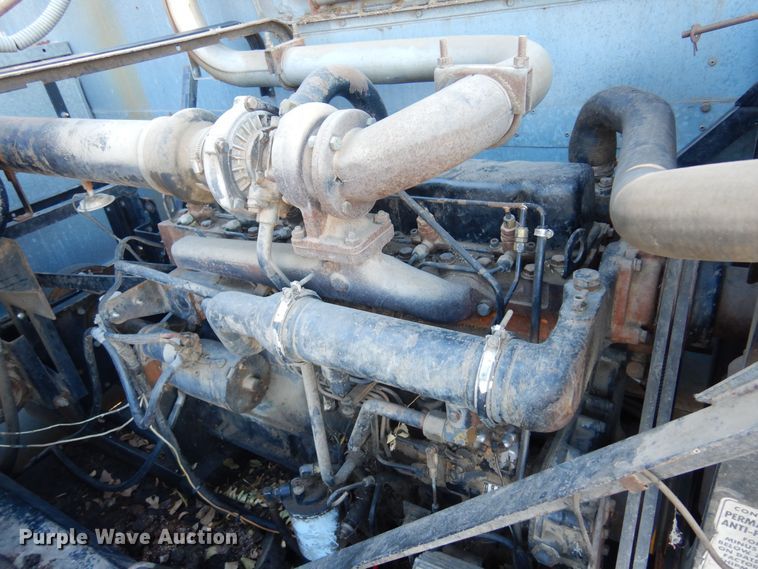 image for item MM9815 1980 Gleaner L2  combine