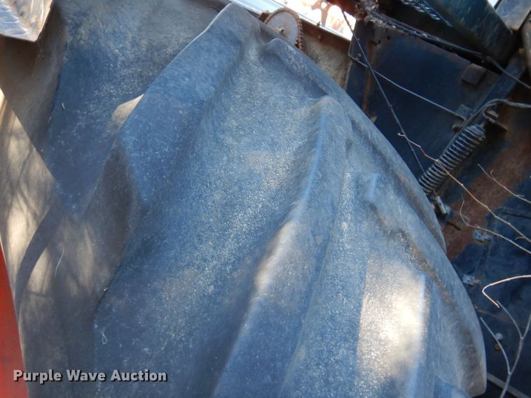 image for item MM9815 1980 Gleaner L2  combine