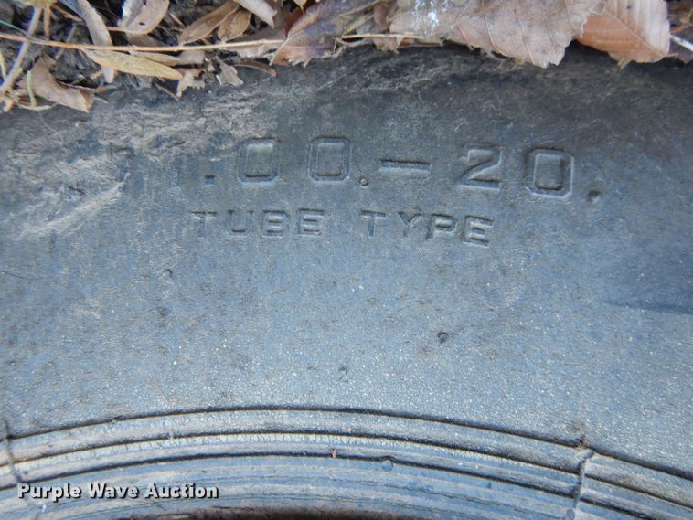 image for item MM9815 1980 Gleaner L2  combine