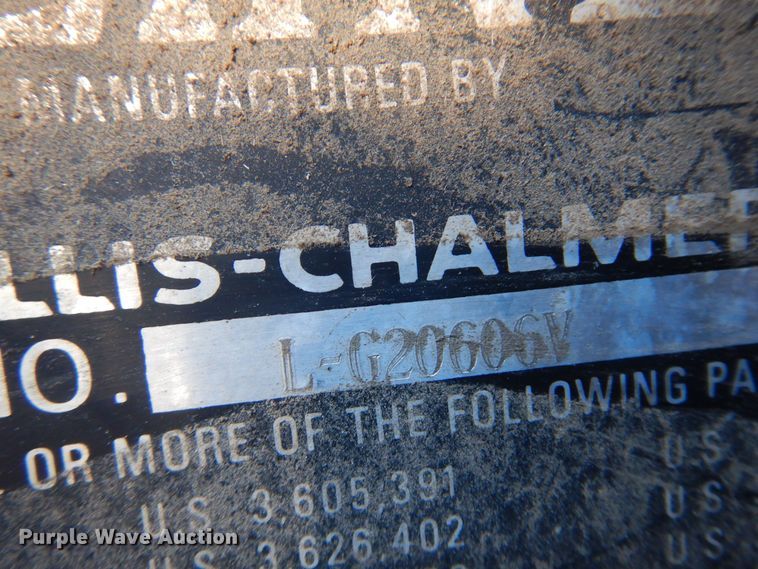 image for item MM9815 1980 Gleaner L2  combine