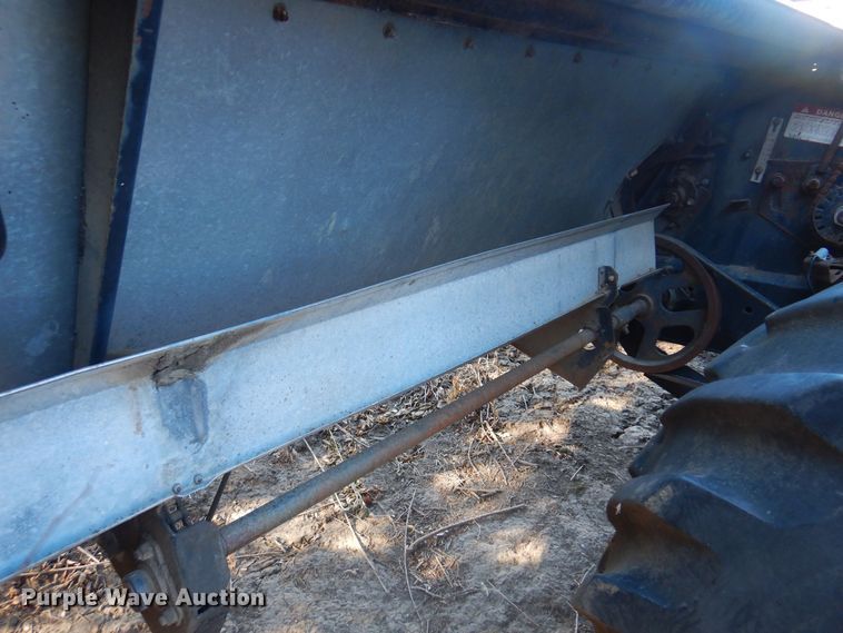 image for item MM9815 1980 Gleaner L2  combine