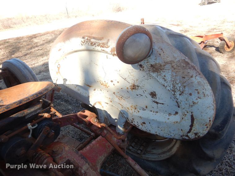 image for item MM9818 Ford Golden Jubilee 881  tractor