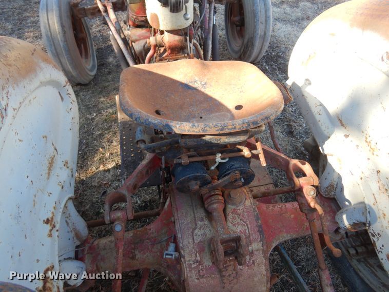 image for item MM9818 Ford Golden Jubilee 881  tractor