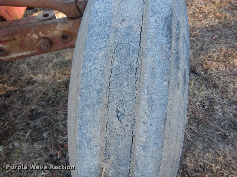 image for item MM9818 Ford Golden Jubilee 881  tractor