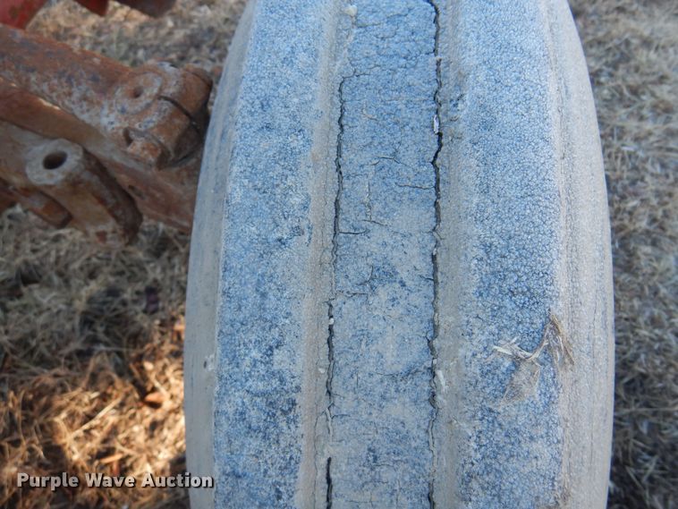 image for item MM9818 Ford Golden Jubilee 881  tractor