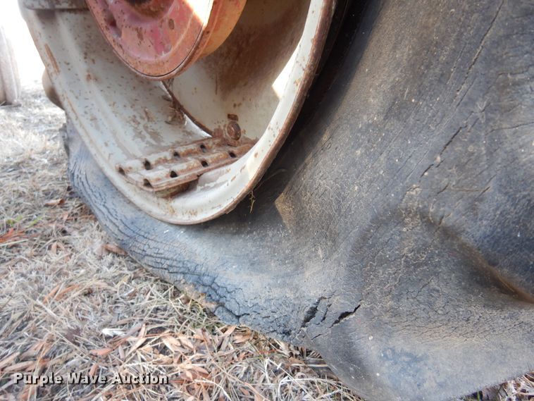 image for item MM9818 Ford Golden Jubilee 881  tractor