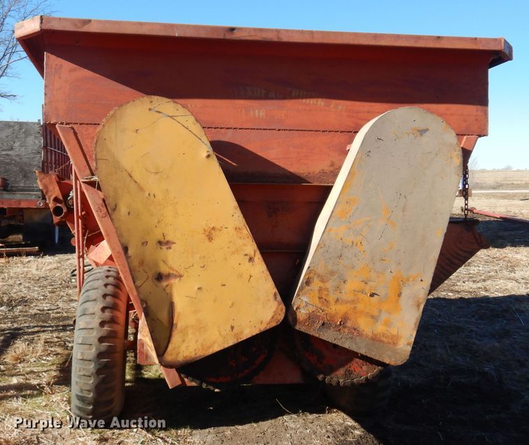 image for item MM9821 Kelly-Ryan  feed mixer