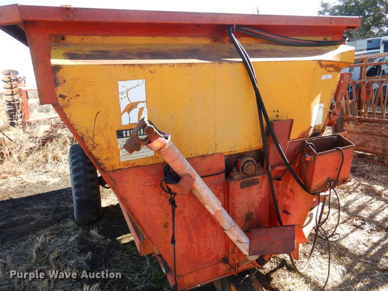 image for item MM9821 Kelly-Ryan  feed mixer