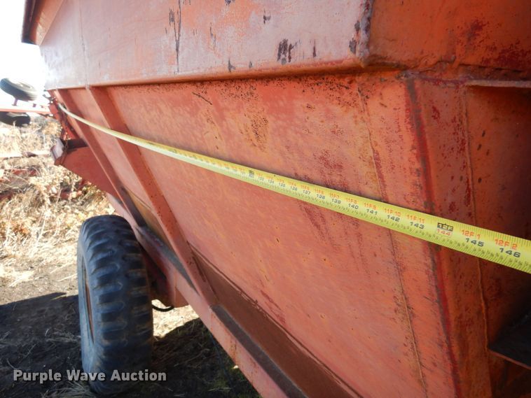 image for item MM9821 Kelly-Ryan  feed mixer