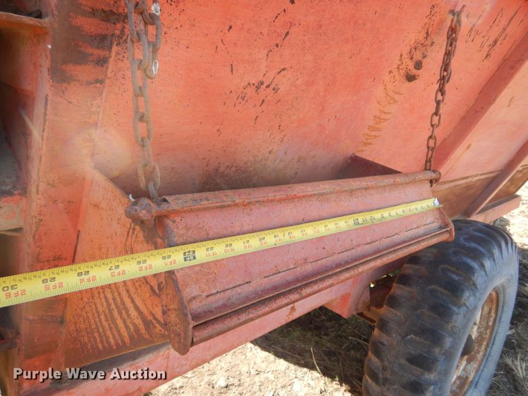 image for item MM9821 Kelly-Ryan  feed mixer