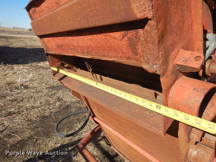 image for item MM9821 Kelly-Ryan  feed mixer