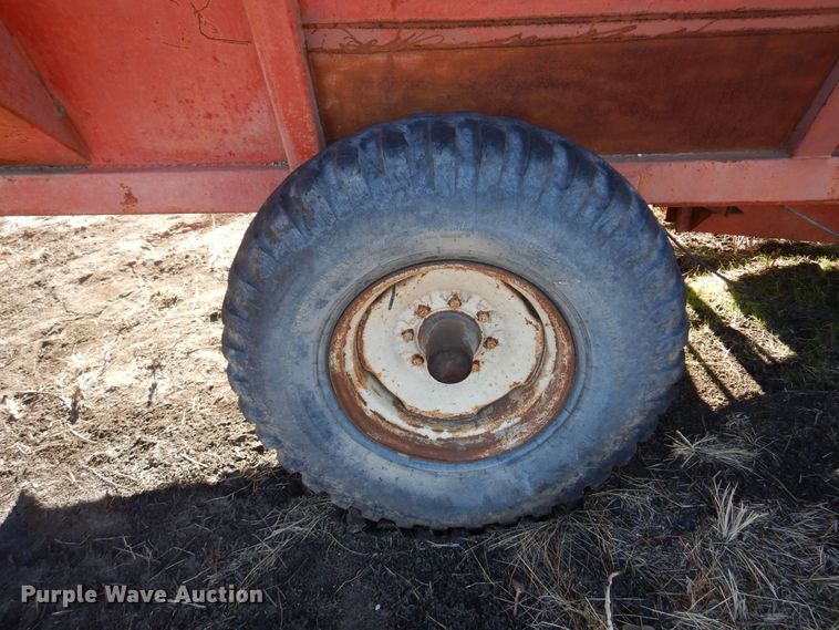 image for item MM9821 Kelly-Ryan  feed mixer