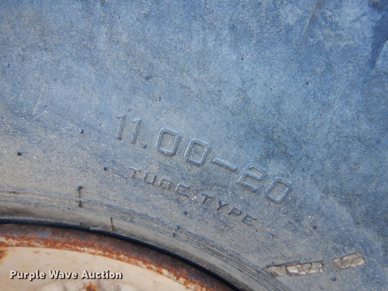 image for item MM9821 Kelly-Ryan  feed mixer