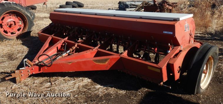 image for item MM9822 International 510  grain drill