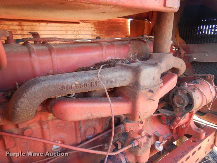 image for item MM9823 Farmall 460  tractor