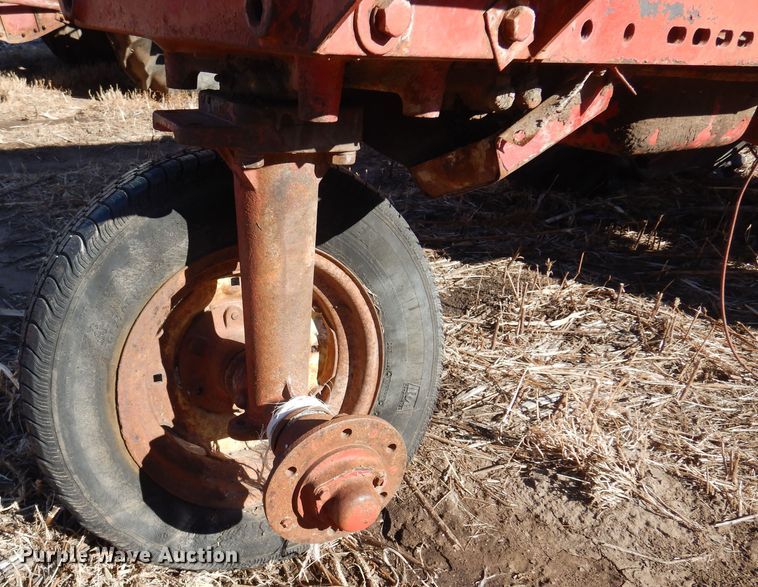 image for item MM9823 Farmall 460  tractor