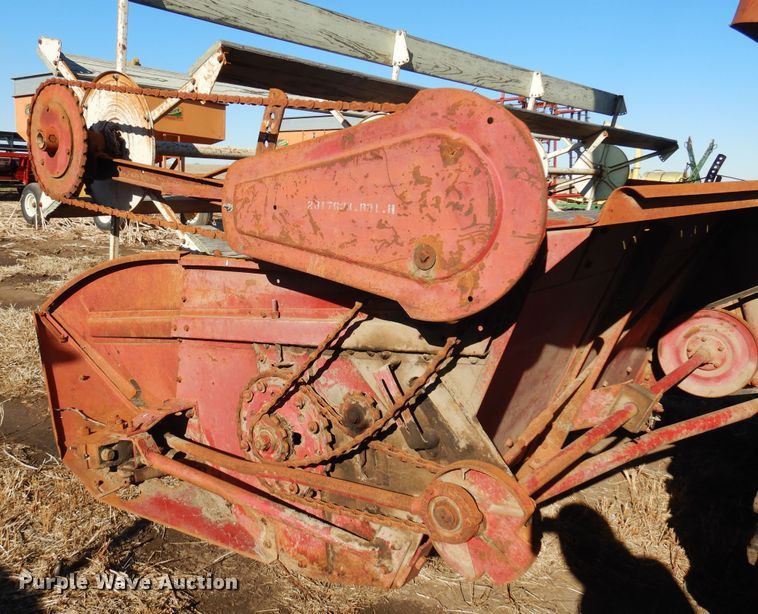 image for item MM9824 1964 International 303  combine