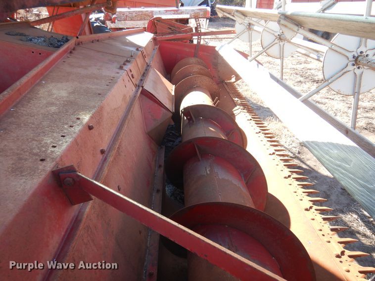 image for item MM9824 1964 International 303  combine