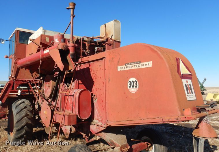 image for item MM9824 1964 International 303  combine
