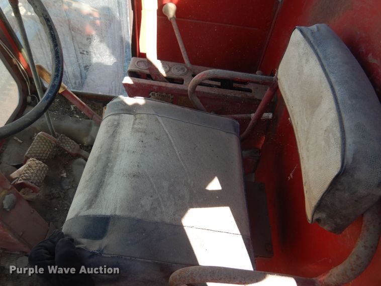 image for item MM9824 1964 International 303  combine