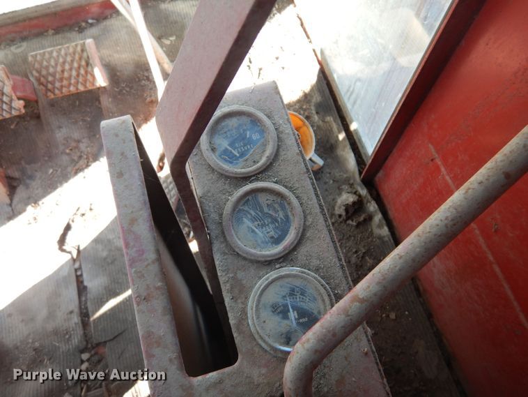 image for item MM9824 1964 International 303  combine