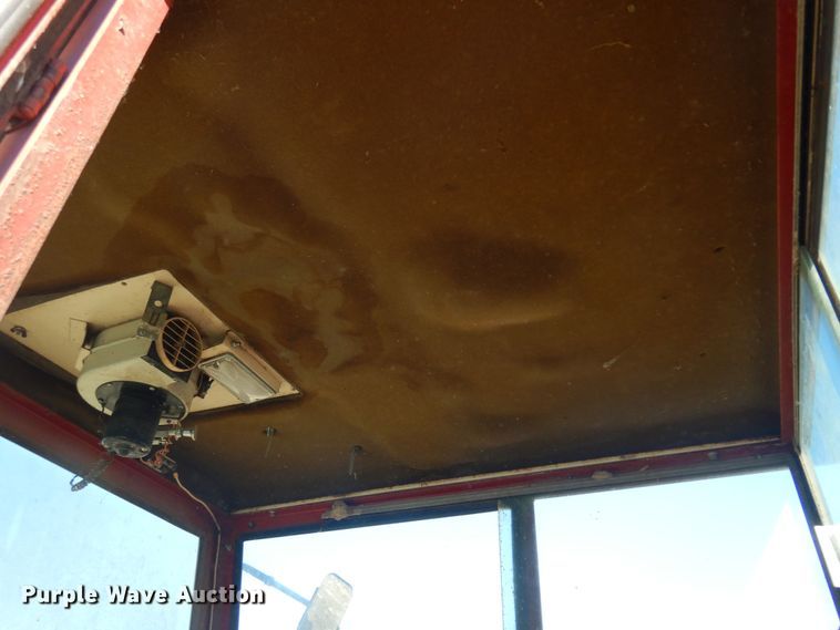 image for item MM9824 1964 International 303  combine