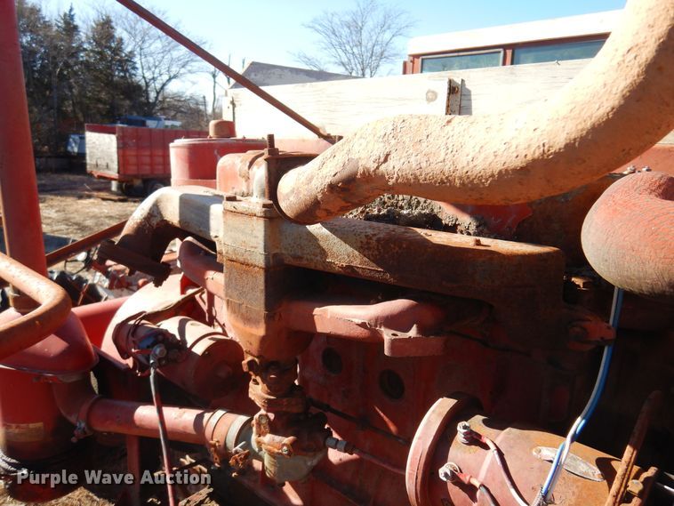 image for item MM9824 1964 International 303  combine