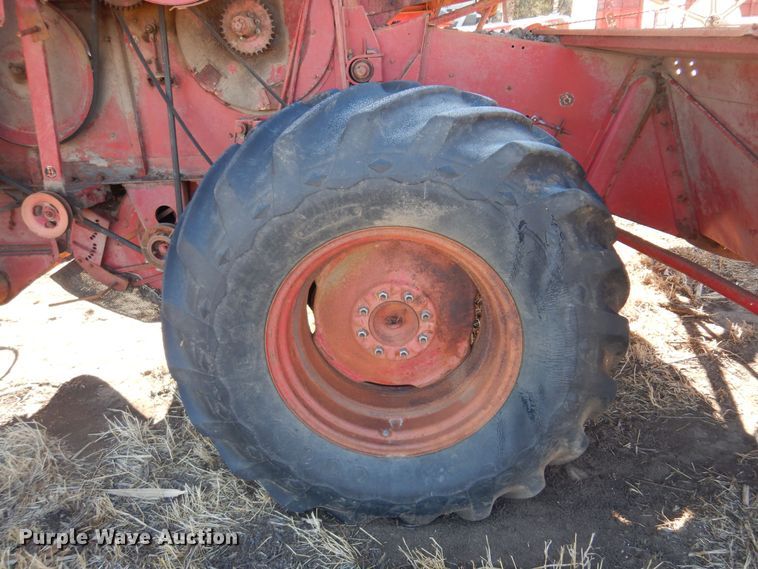 image for item MM9824 1964 International 303  combine