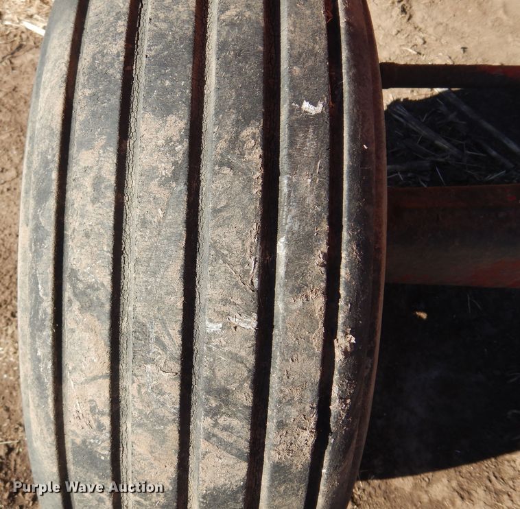 image for item MM9824 1964 International 303  combine