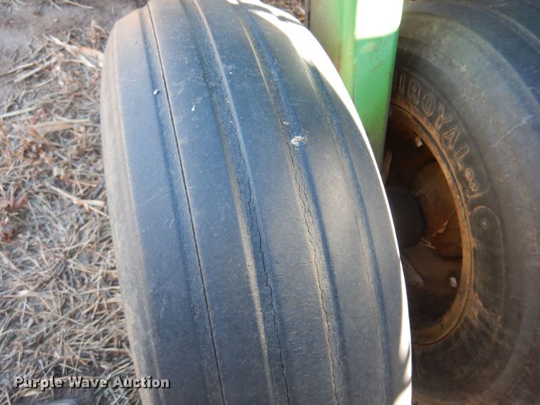 image for item MM9826 Great Plains Solid Stand 30  grain drill