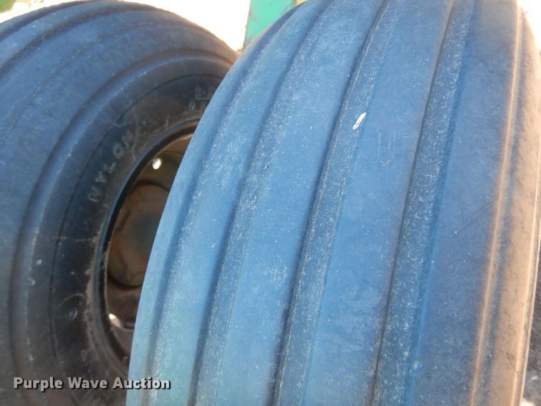 image for item MM9826 Great Plains Solid Stand 30  grain drill