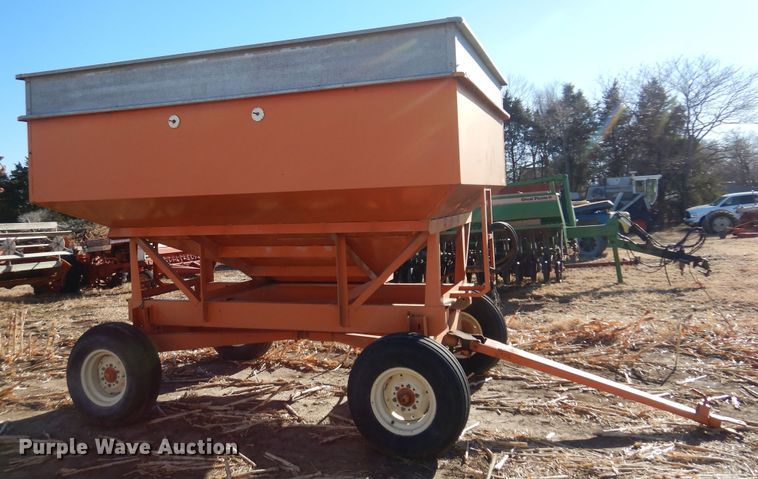 image for item MM9828 Bradford  gravity wagon