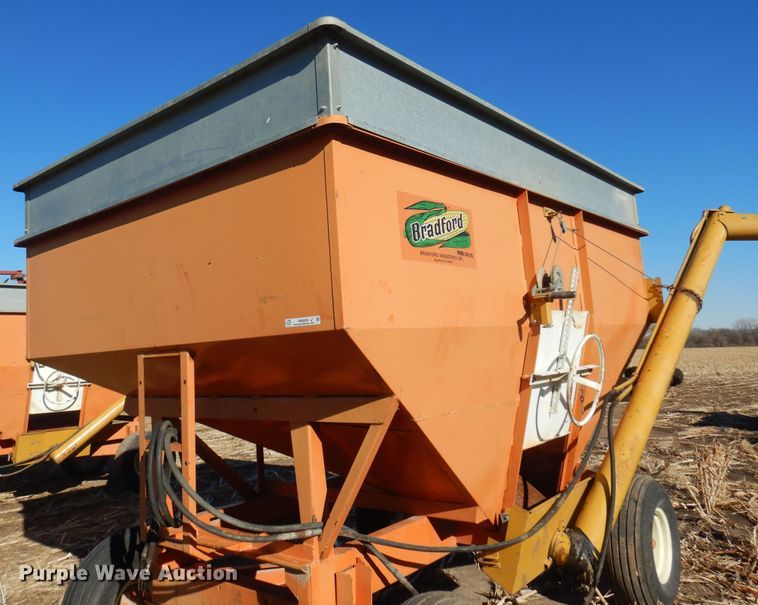 image for item MM9828 Bradford  gravity wagon