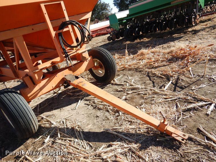 image for item MM9828 Bradford  gravity wagon