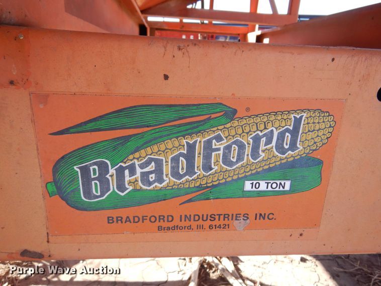 image for item MM9828 Bradford  gravity wagon