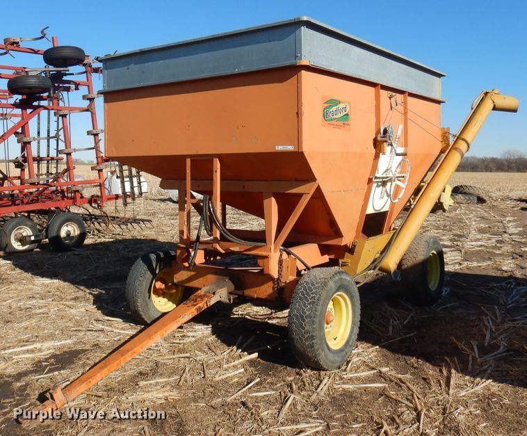 image for item MM9829 Bradford  gravity wagon