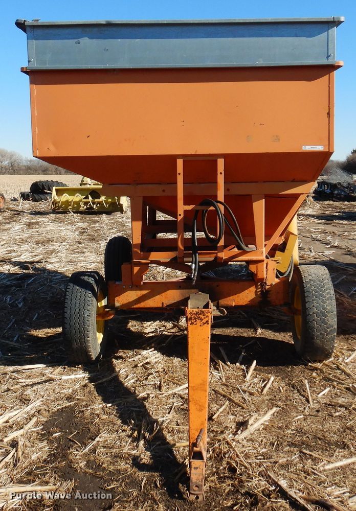 image for item MM9829 Bradford  gravity wagon