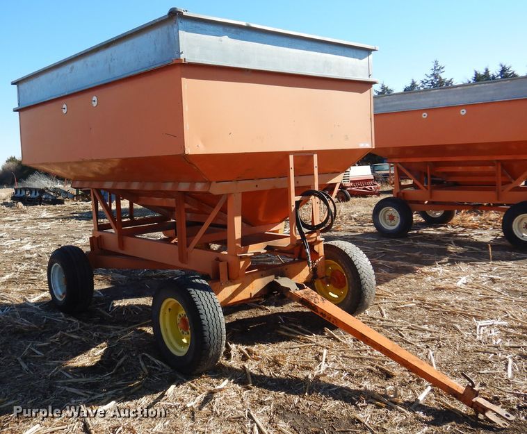 image for item MM9829 Bradford  gravity wagon