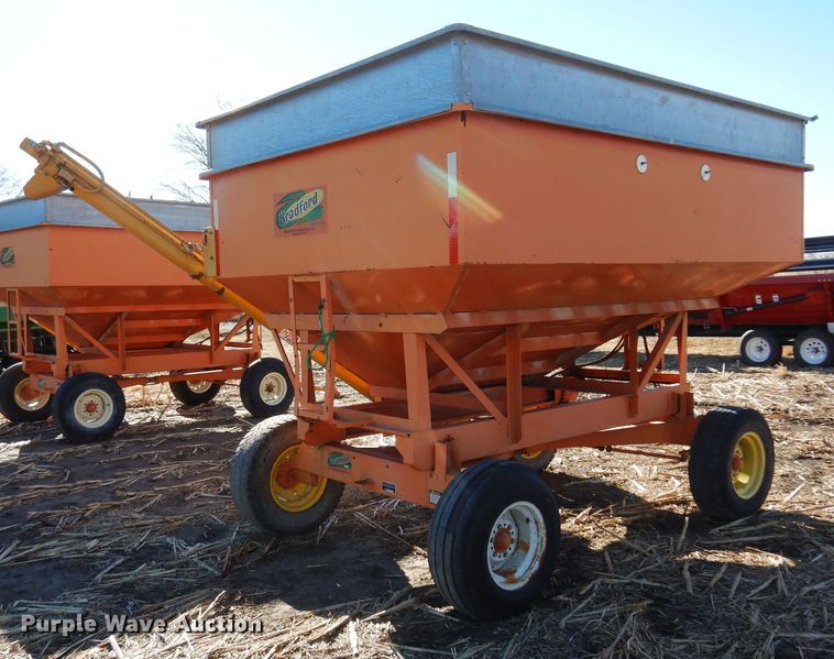 image for item MM9829 Bradford  gravity wagon
