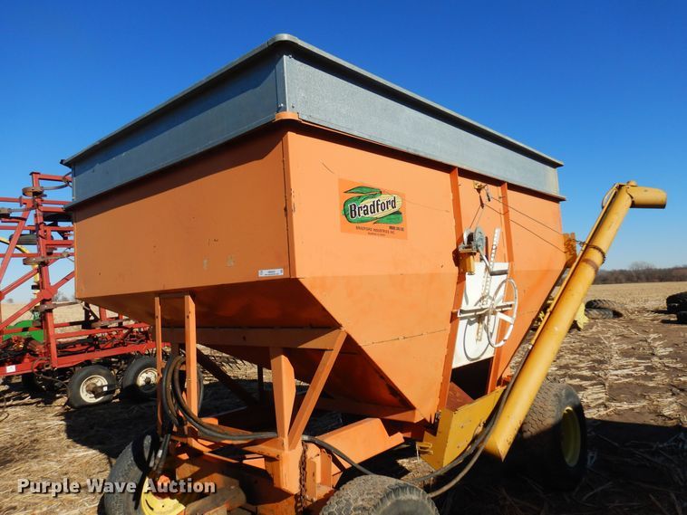 image for item MM9829 Bradford  gravity wagon