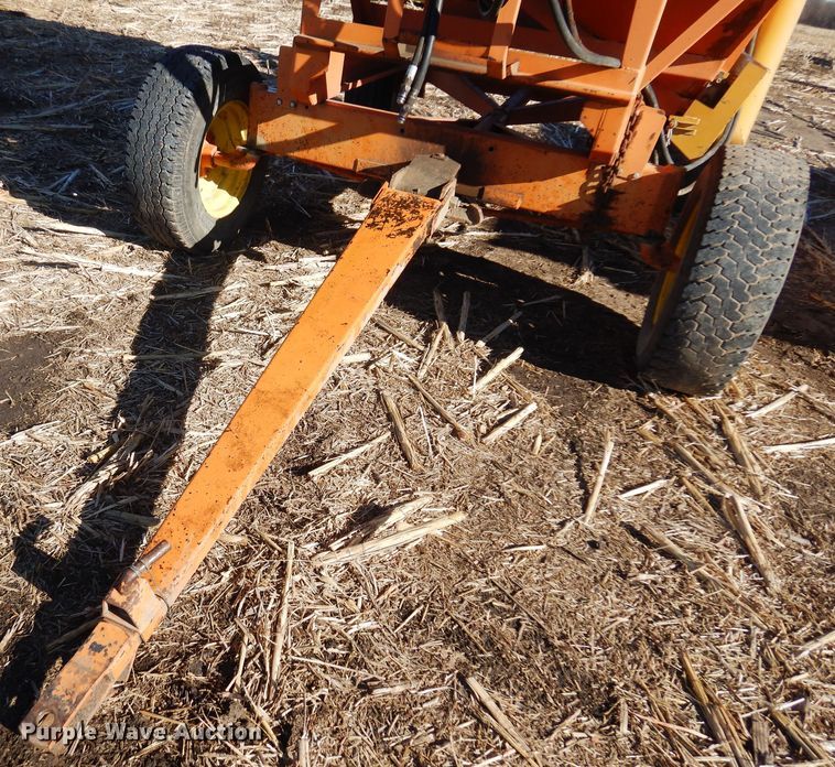 image for item MM9829 Bradford  gravity wagon