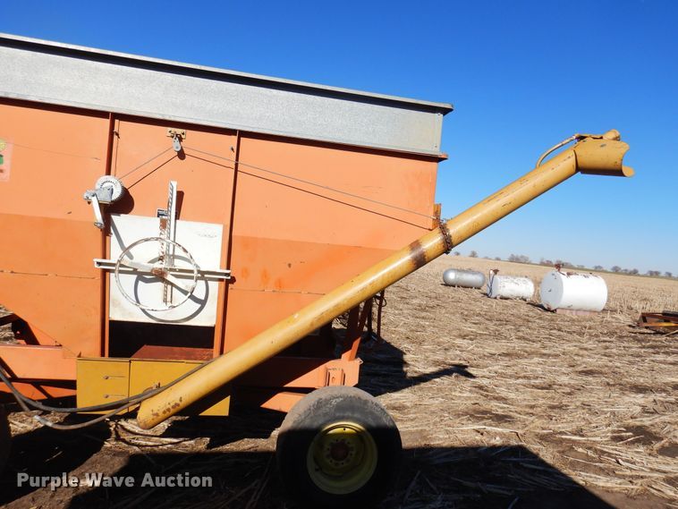 image for item MM9829 Bradford  gravity wagon